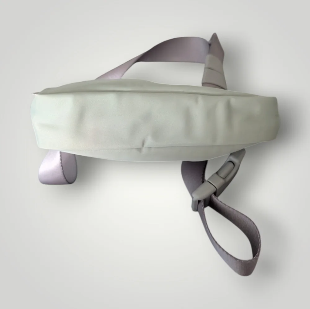 Lululemon Everywhere Belt Bag 1L - Picture 5 of 8